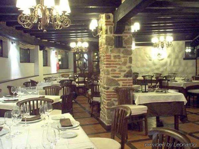 Hotel Spa Villa De Mogarraz Restoran gambar